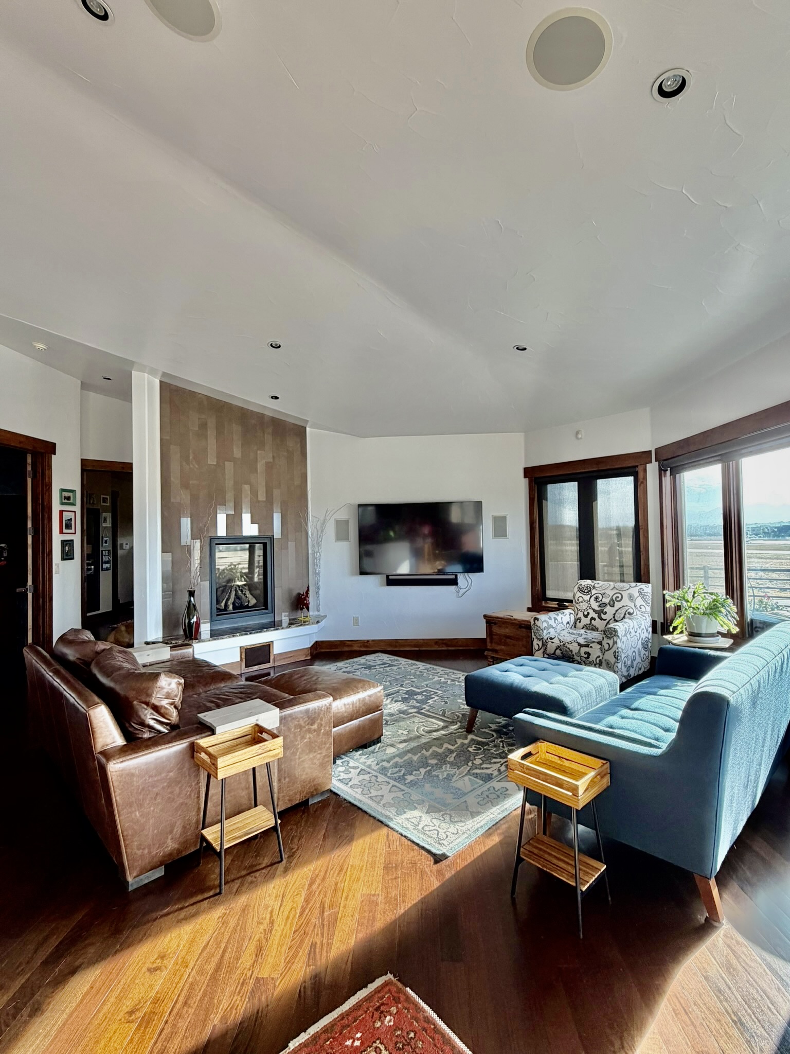 Luxury Entertaining Home photo 6
